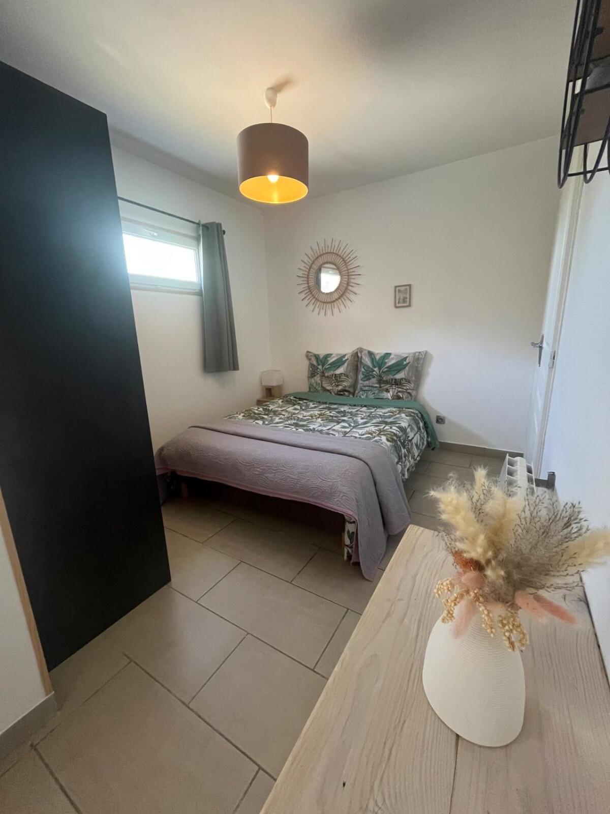 Studio Cosy Avec Climatisation Et Terrasse Malataverne Εξωτερικό φωτογραφία